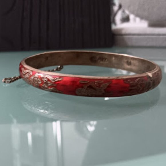 VINTAGE 1940's Sterling Siam Ruby Red Enamel Hinged Bangle Bracelet 14.5 Grams - Picture 6 of 7